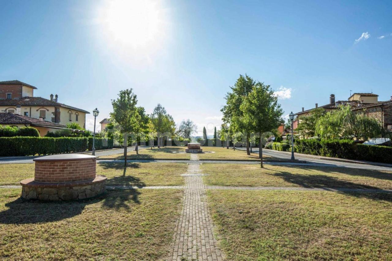 Casa Vacanza Villaggio Poggio Rosso Arezzo Eksteriør billede