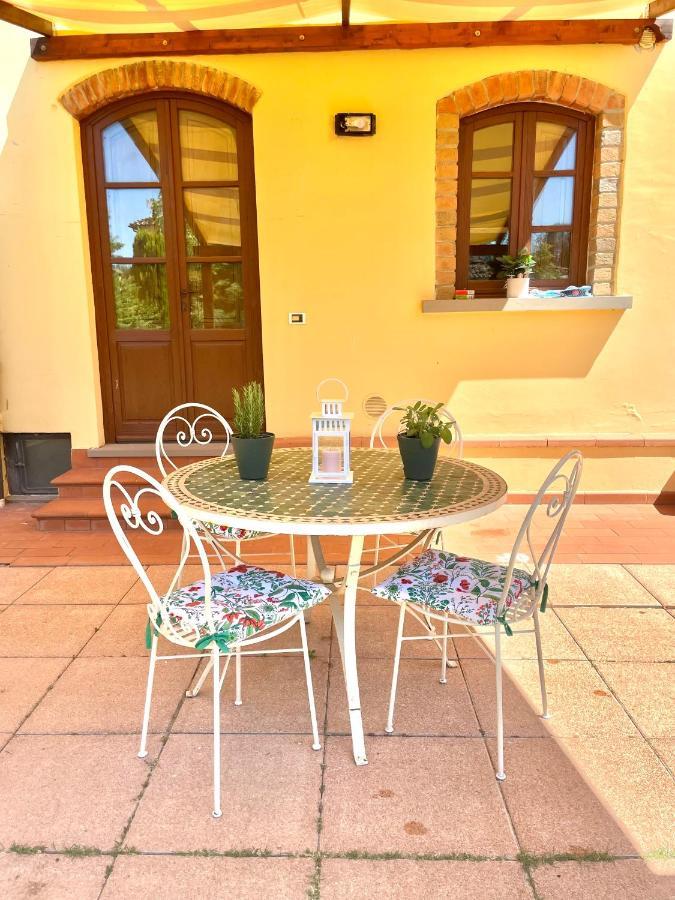 Casa Vacanza Villaggio Poggio Rosso Arezzo Eksteriør billede